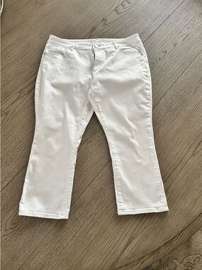 LOFT White Cropped Stretch Jeans - Mid Rise Capri